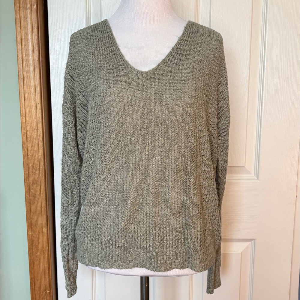 Women's V-Neck Low Back Sweater in Olive Green